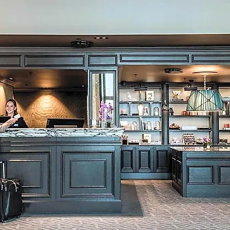 Victoria Hotel 4*